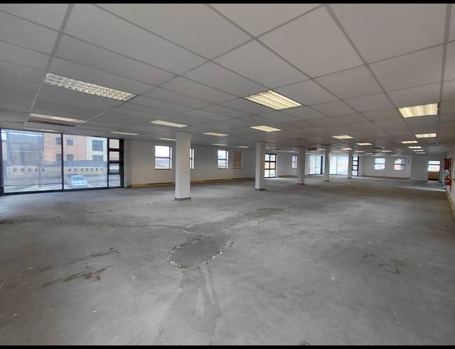 472M² OFFICE TO LET IN PAULSHOF